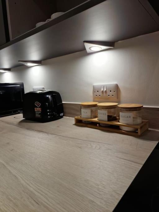 Modern-New Build Apartment In เบอร์มิงแฮม ภายนอก รูปภาพ