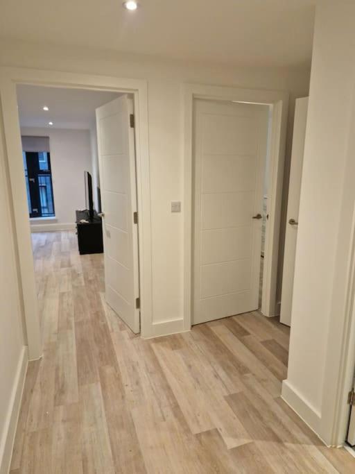 Modern-New Build Apartment In เบอร์มิงแฮม ภายนอก รูปภาพ